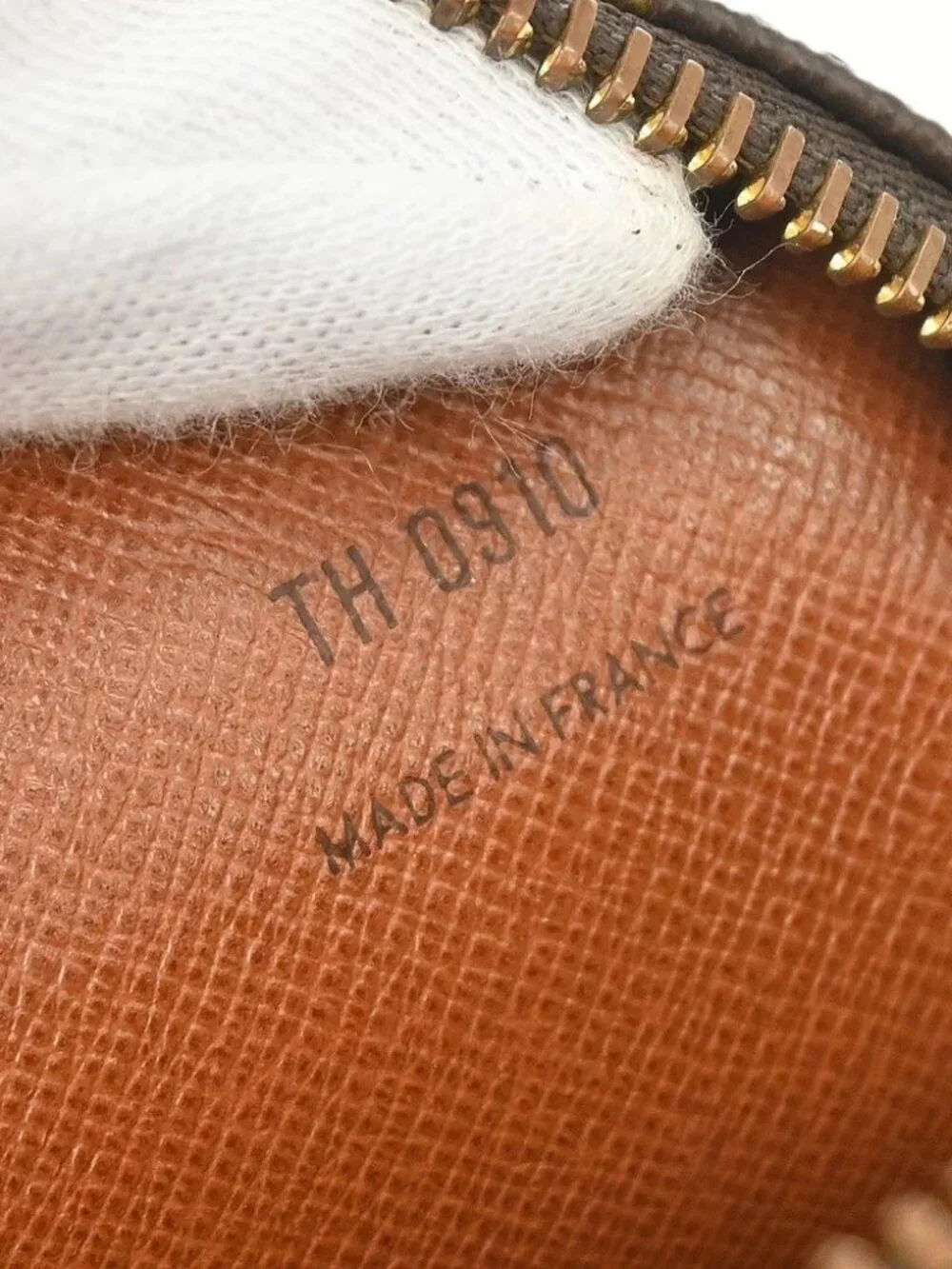 LOUIS VUITTON MARLY DRAGONNE GM CLUCTH BAG